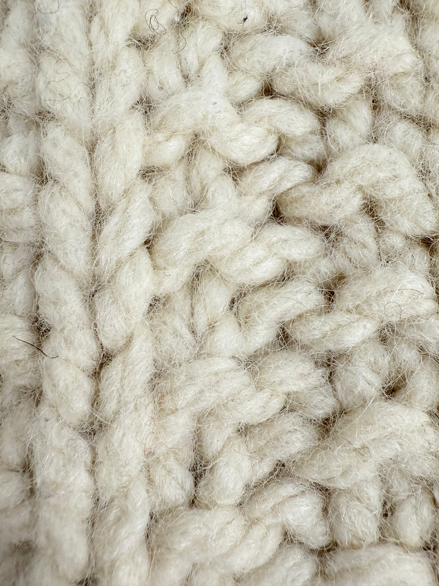 Maglione vintage in lana naturale lavorato a mano