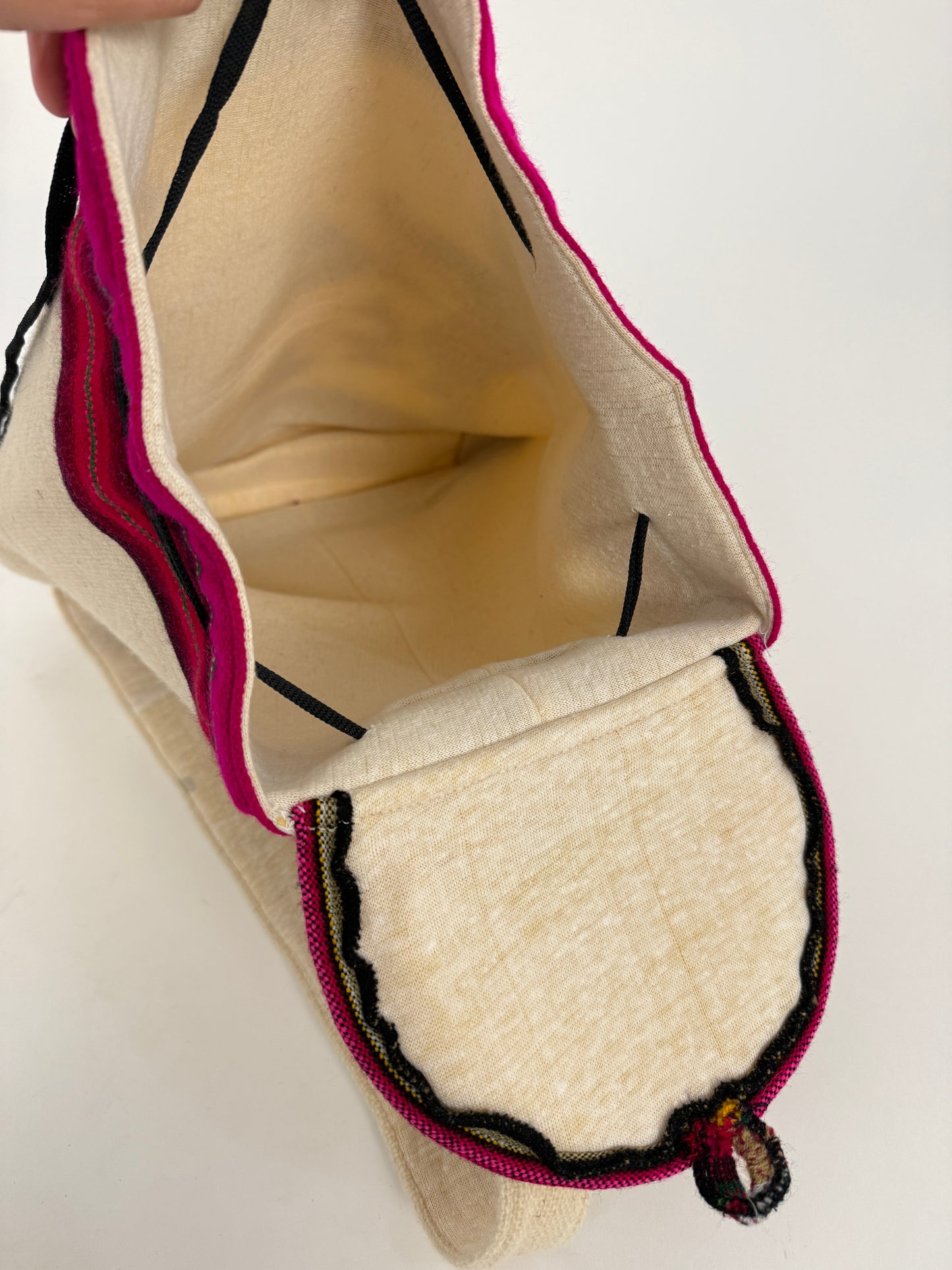 Zaino in lana ricamata – Modello Andino Artigianale