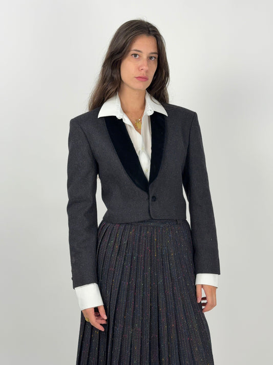 Giacca bolero sartoriale in lana con revers in velluto