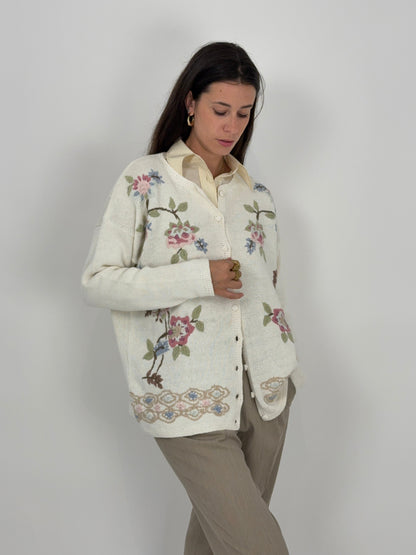 Cardigan con ricami floreali