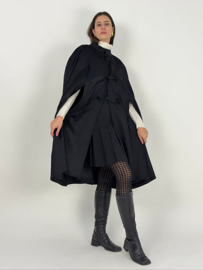 mantella-in-lana-cashmere-nera