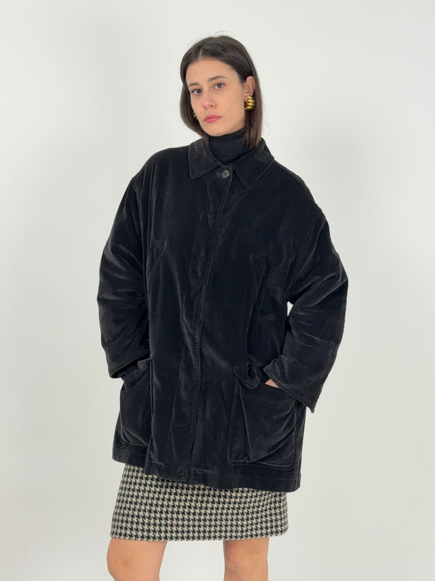 cappotto-krizia-trends-in-velluto-nero-anni-80