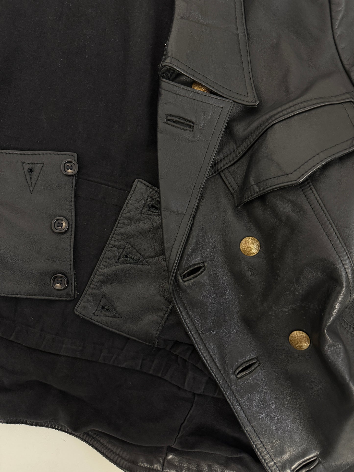 Giacca in pelle nera militare anni ’70