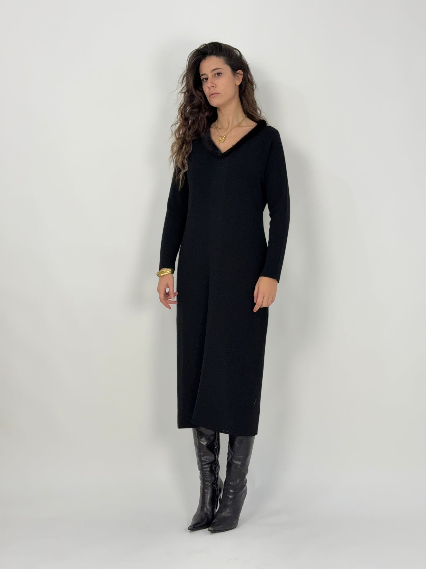 Abito lungo in lana con collo in pelliccia