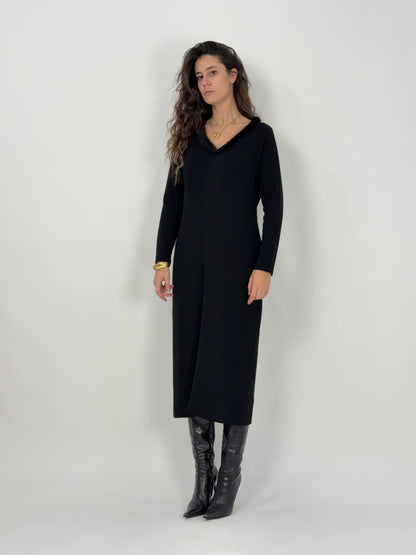 Abito lungo in lana con collo in pelliccia