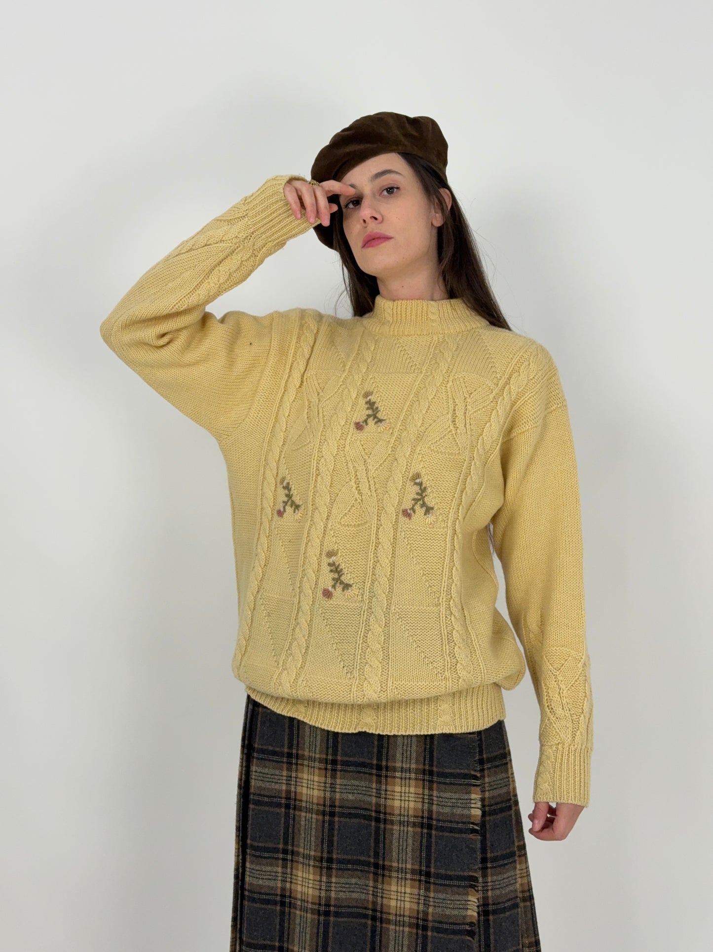 Maglione anni ’70/’80 in Lana con ricami floreali