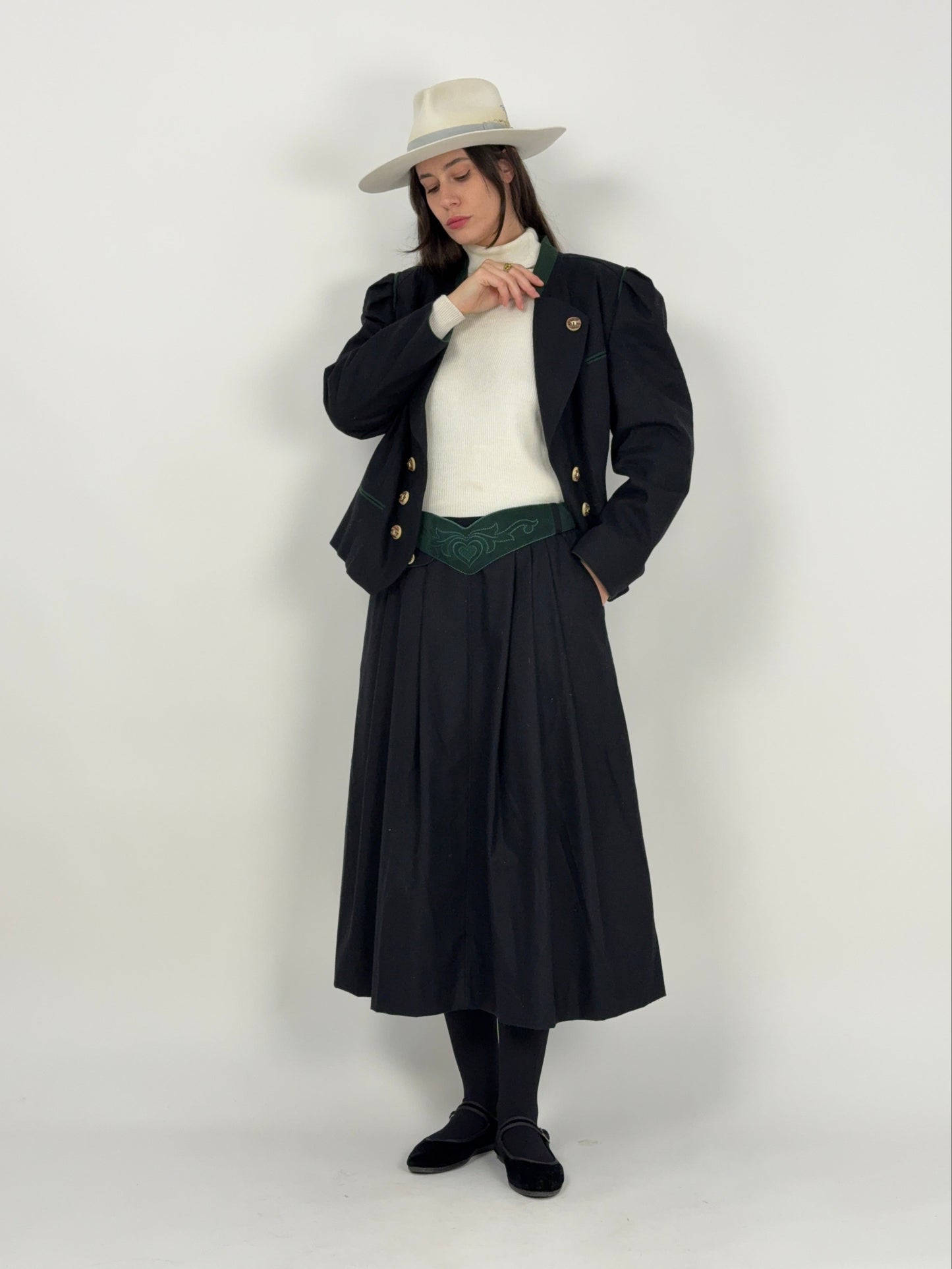 completo-lodenfrey-giacca-e-gonna-in-lana-nera-vintage