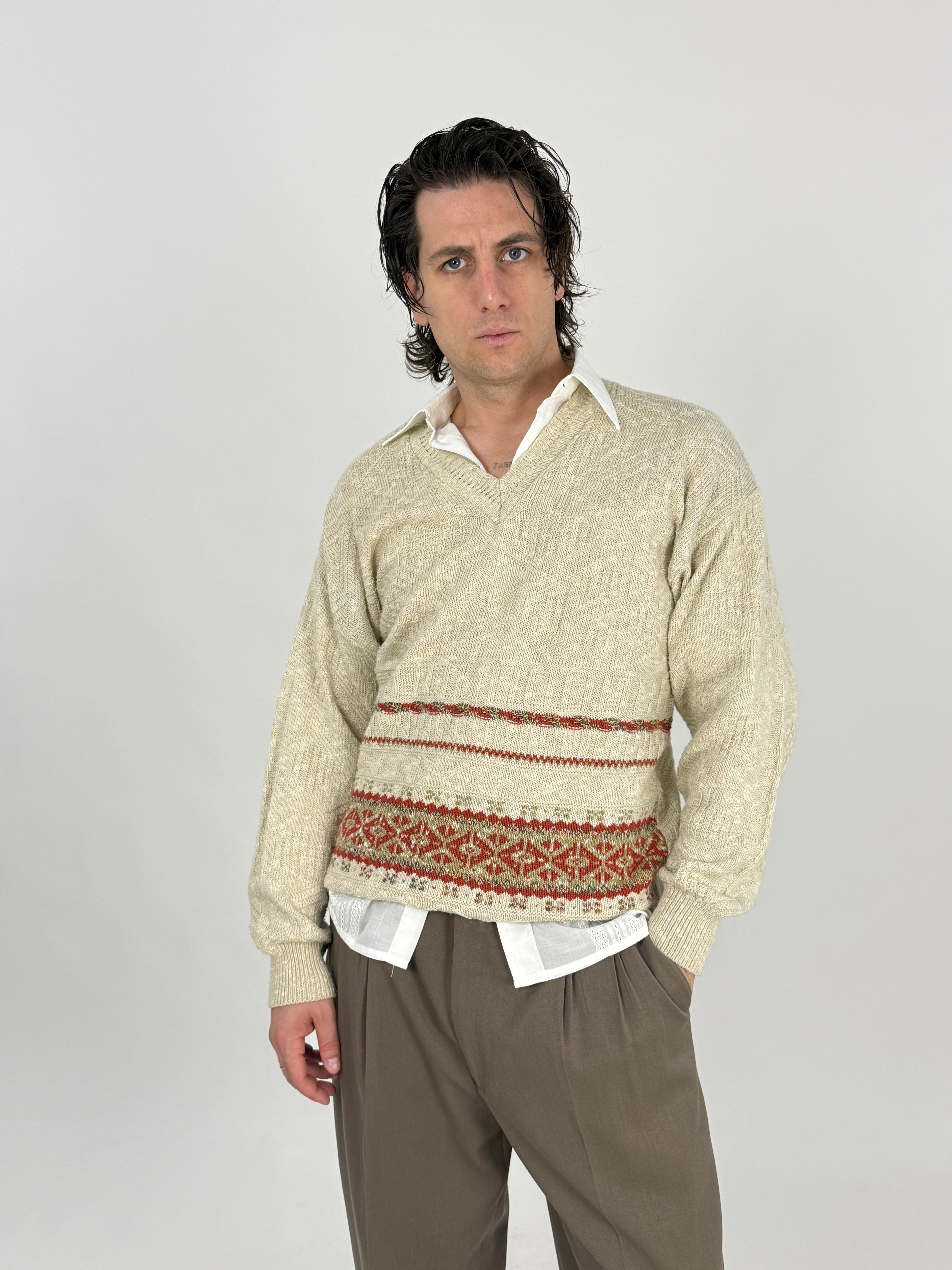 Maglione vintage Claude de Pierre jacquard folk beige - vista frontale modello