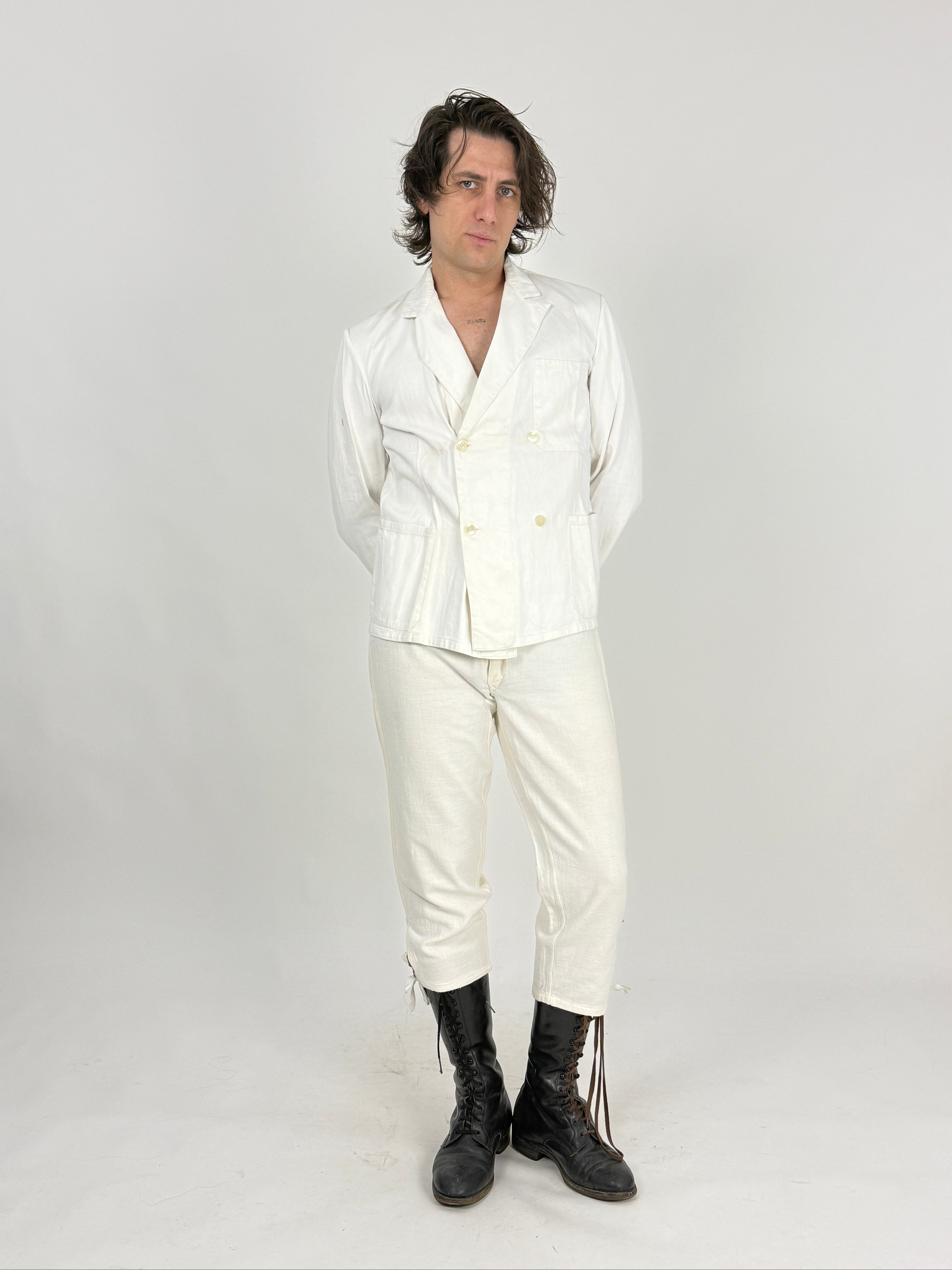 Pantaloni vintage lino grezzo primi '900 - vista frontale indossati