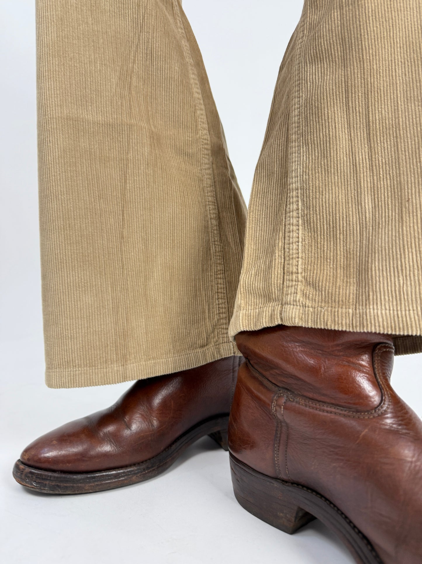 Pantaloni a zampa - velluto millerighe