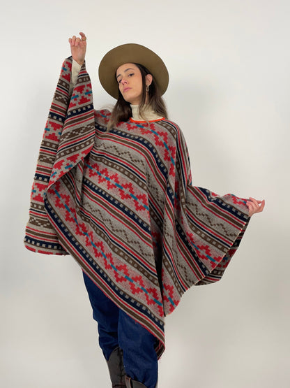 Poncho vintage in lana