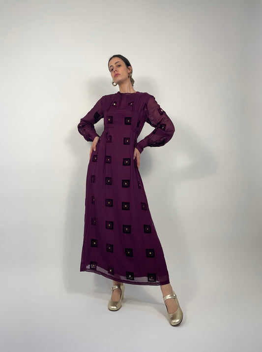 vestito-sartoriale-anni-70-colore-viola