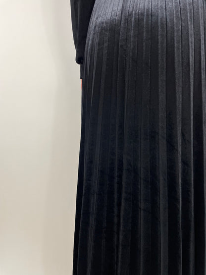 Long dress in smooth velvet