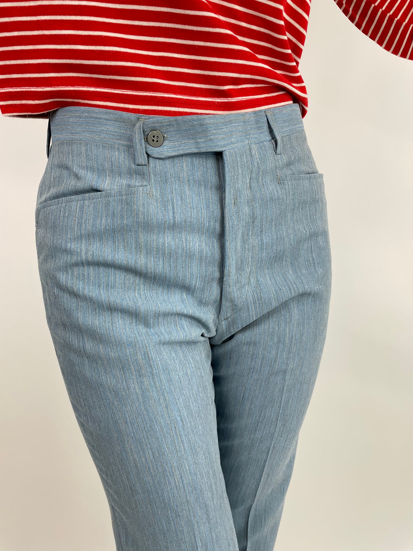 pantalone-anni-80-classico-da-donna-colore-celeste