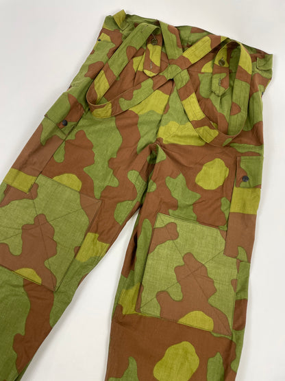 Vintage-Camouflage-Latzhose