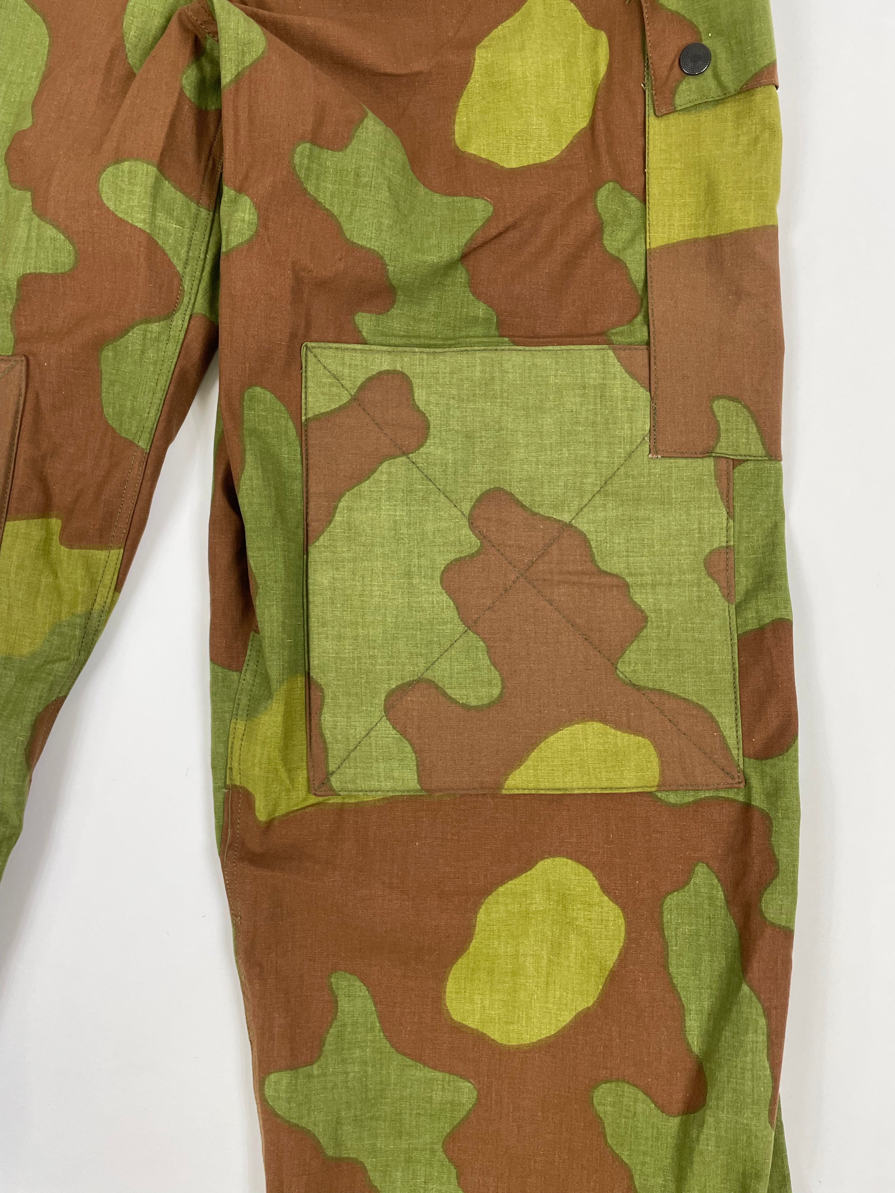 Vintage-Camouflage-Latzhose