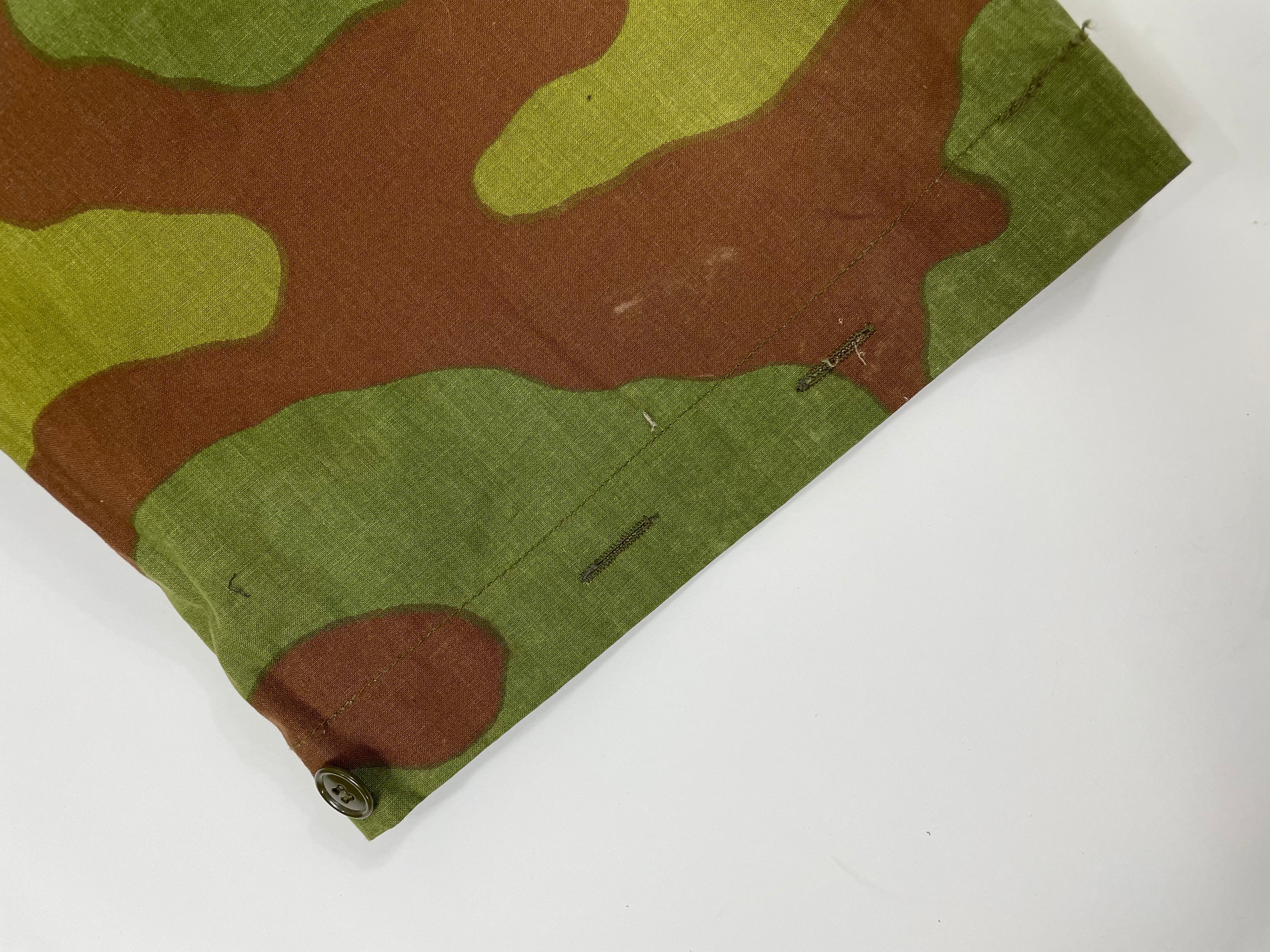 Vintage-Camouflage-Latzhose