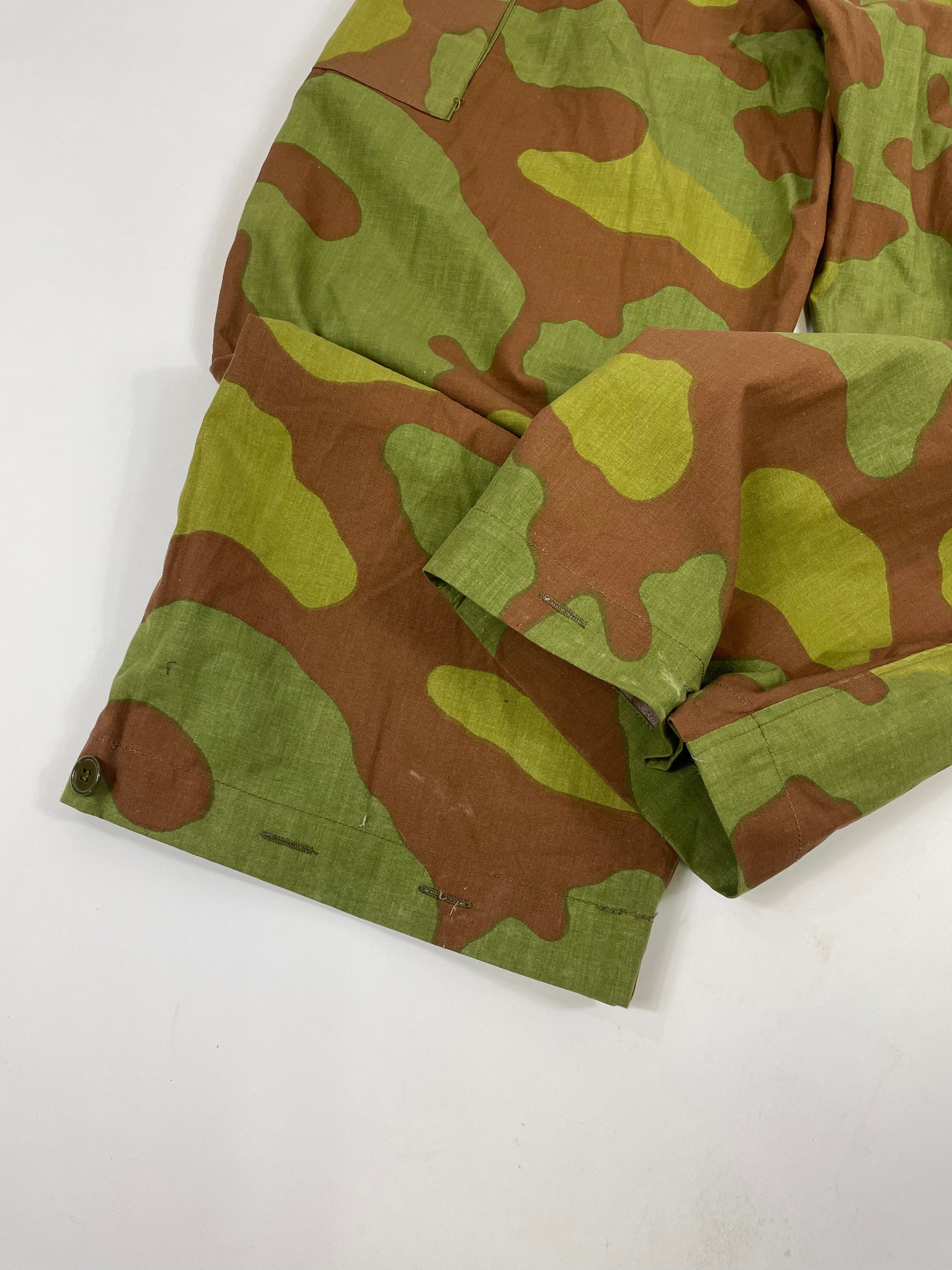 Vintage-Camouflage-Latzhose