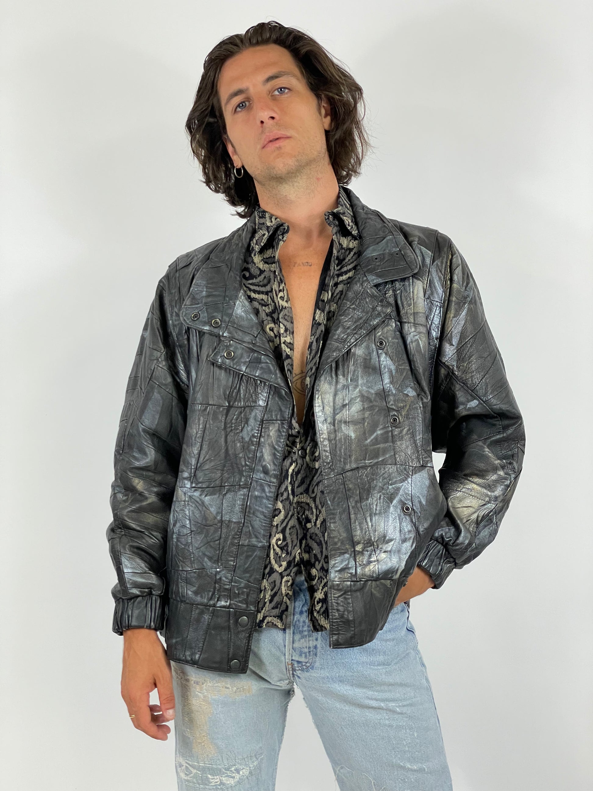Leather-Jacket-Special-1980s-vera-pelle-taglia-media-dipinto