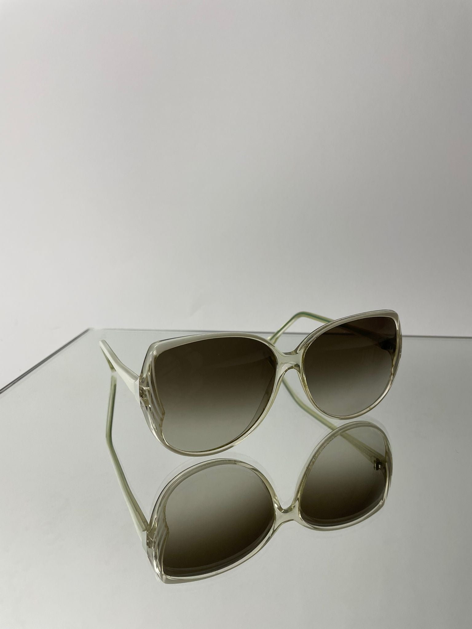 Sunglasses 1970s - Fangovintage