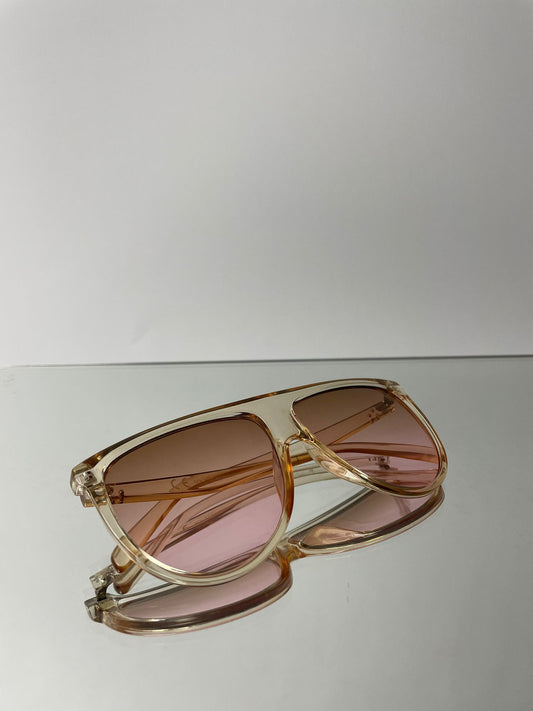 occhiali-1980-lente-rosa-montatura-trasparente