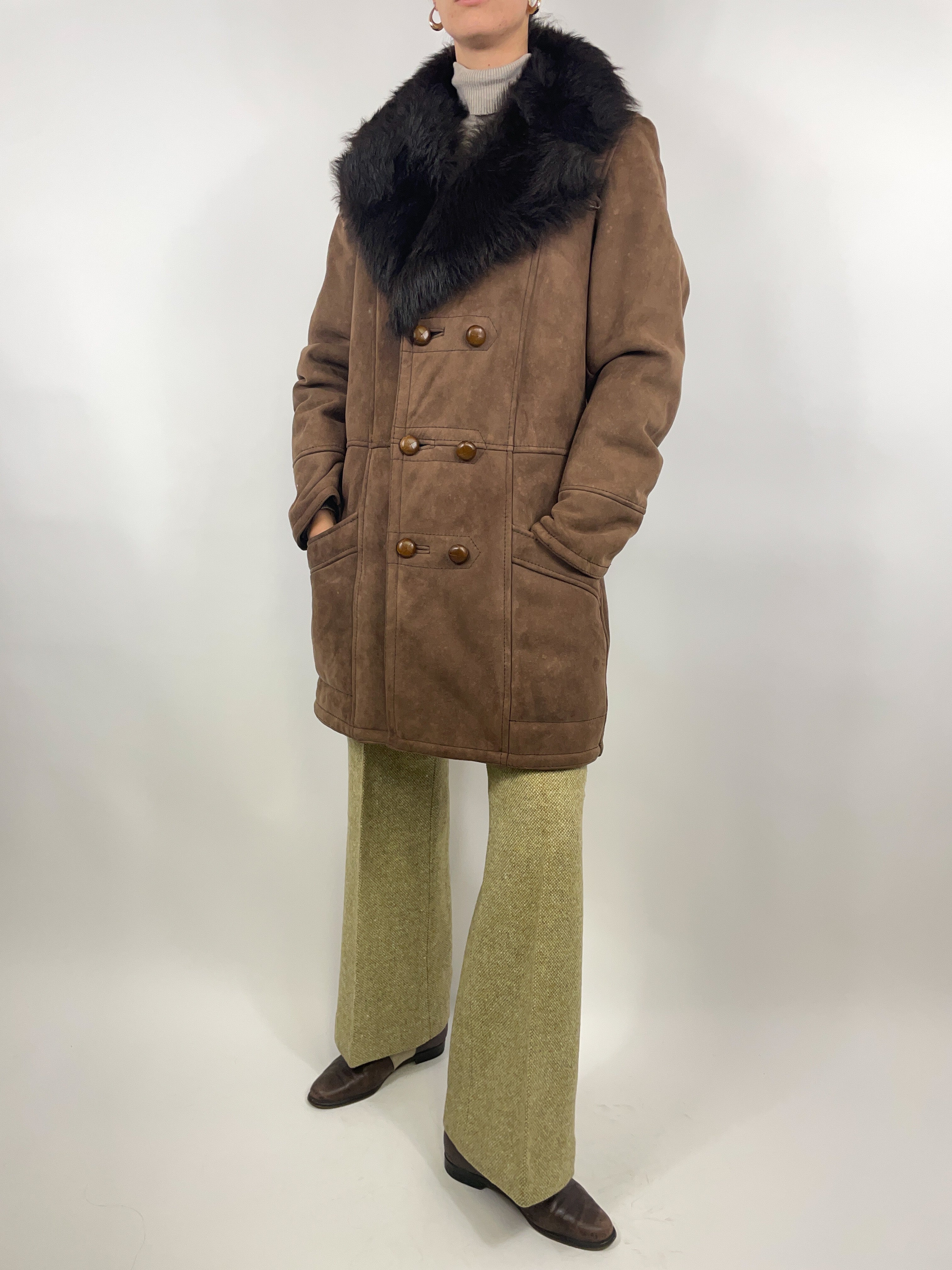 capotto-anni-70-in-camoscio-con-pelo-colore-marrone