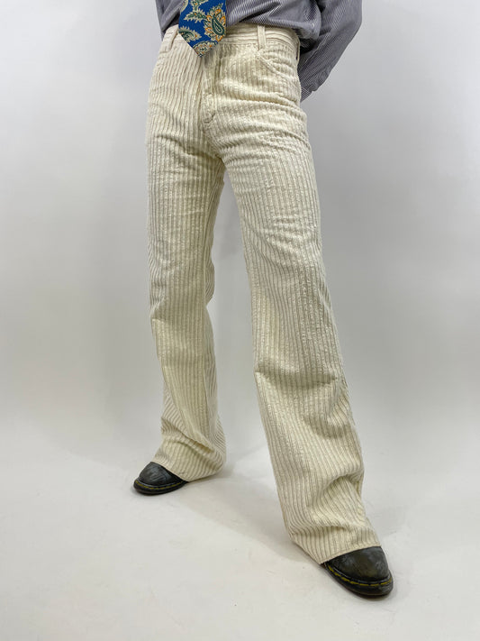pantalone-anni-70-a-zampa-in-veluto-a-coste-colore-bianco
