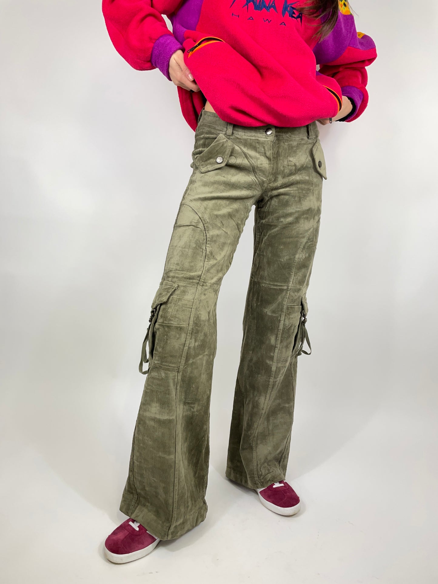 pantalone-anni-90-a-zampa-velluto-a-coste-da-donna