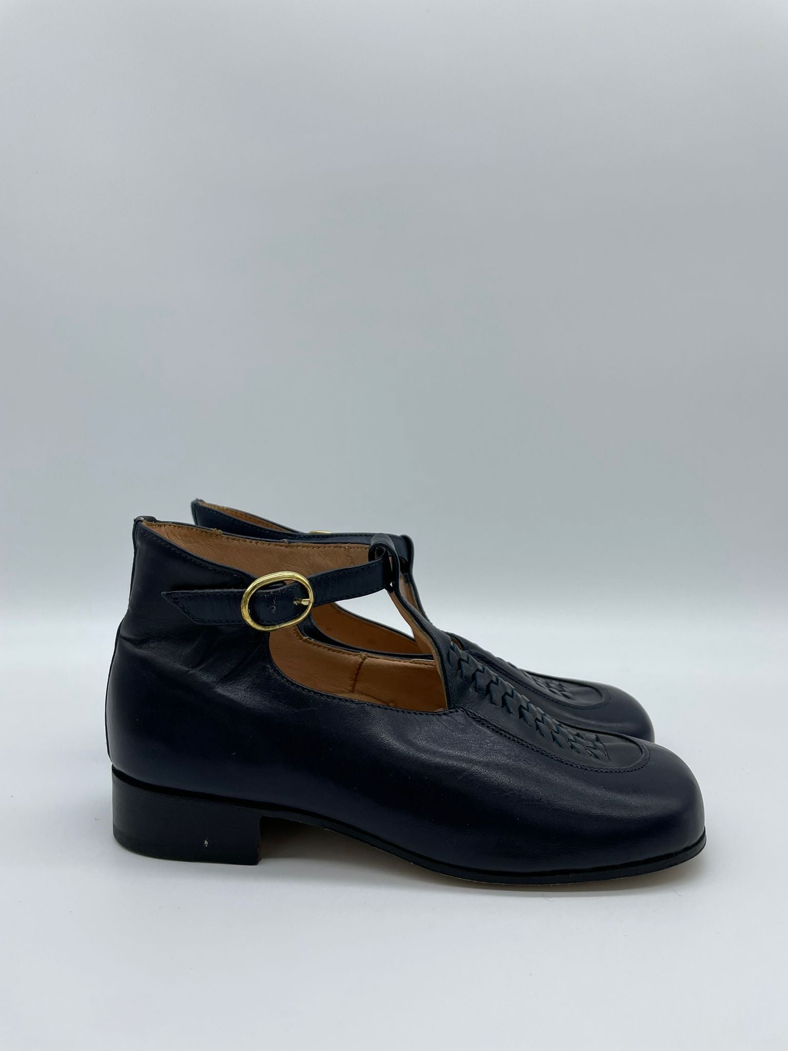 Shoes 1960