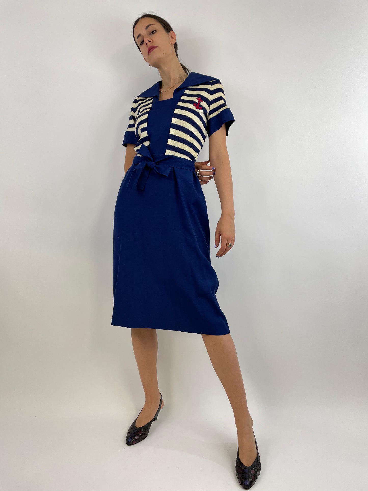 vestito-stile-marinaia-anni-50-bianco-e-blu